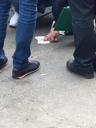 Белгород-Днестровского прокурора поймали на взятке в 10 тысяч долларов