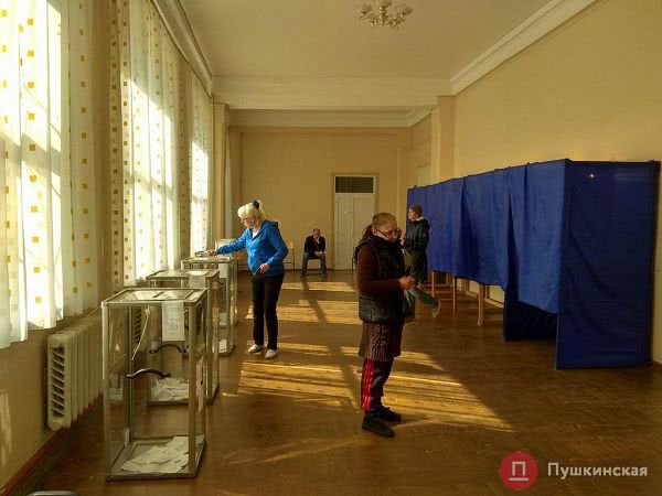 Выборы президента: в Одесской области открыты все избирательные участки, порядок обеспечивают более 4 тысяч полицейских