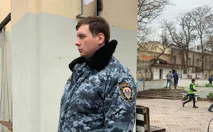 Волонтеры бьют тревогу: их не пускают в Летний театр — там начали стройку