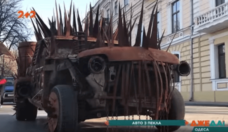 В Одессе замечен автомобиль-монстр из «Безумного Макса» (фото, видео)