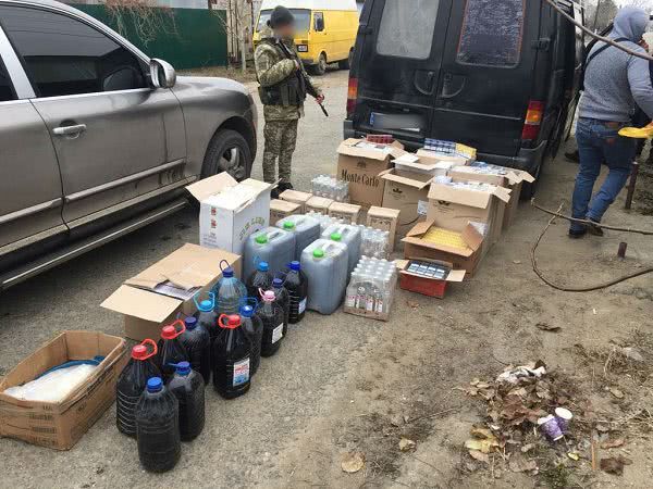 Предприимчивые жители Одесской области организовали массовое производство алкоголя: правда, незаконно (фото)