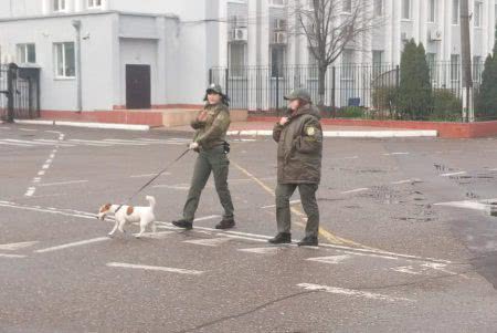 В Одессе ищут бомбу в аэропорту