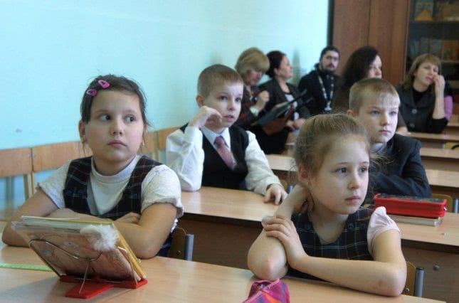 В Черниговской области в  школьной столовой произошел взрыв, но занятия не остановили