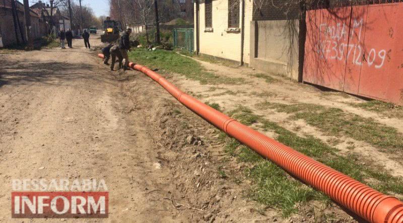 В Аккермане начались ремонтные работы на аварийном канализационном коллекторе