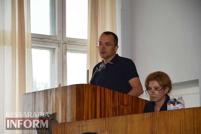 На сессии Килийского райсовета раскритиковали нардепа Барвиненко, проголосовавшего против выделения средств на ремонт дорог области