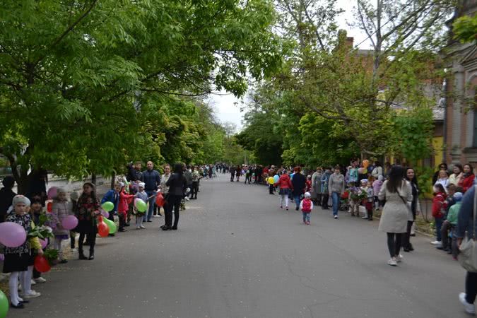 Живой коридор, митинг-реквием, выставка и праздничный концерт: в Белгород-Днестровском отметили День Победы