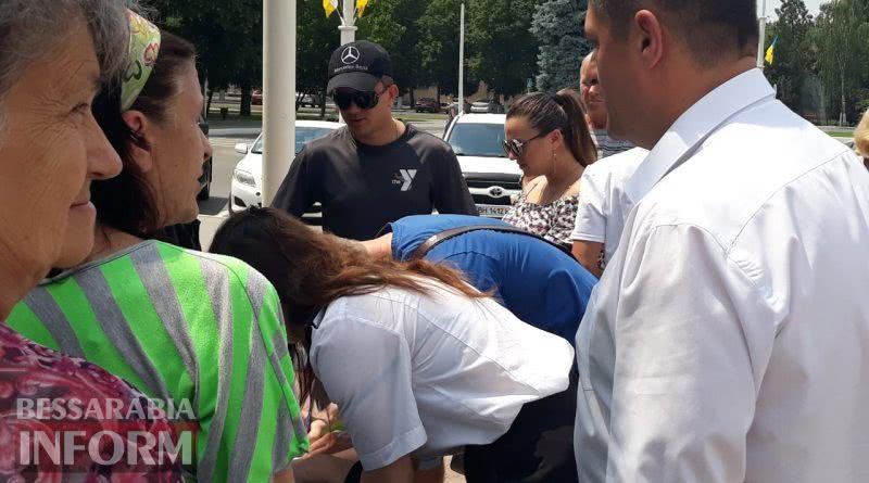 В Измаиле недовольные качеством питьевой воды горожане протестуют против повышения тарифов