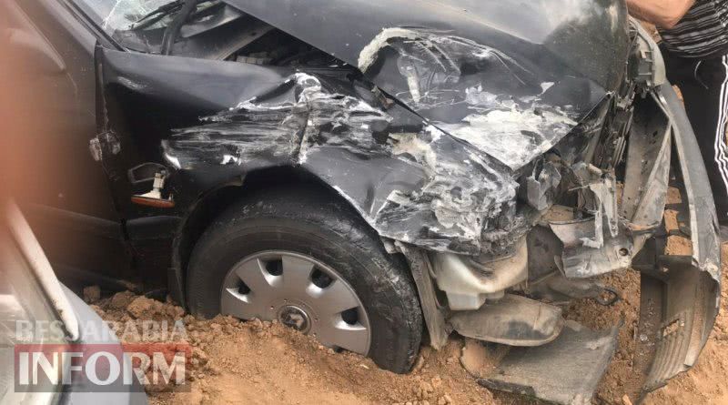 Опасный обгон: на трассе Одесса-Рени столкнулись Ford Transit и Nissan Primera