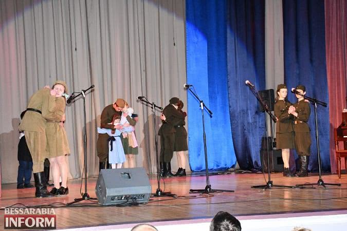 «Помним. Побеждаем»: блистательное музыкально-театрализованное представление ко Дню памяти и Дню Победы в Измаиле