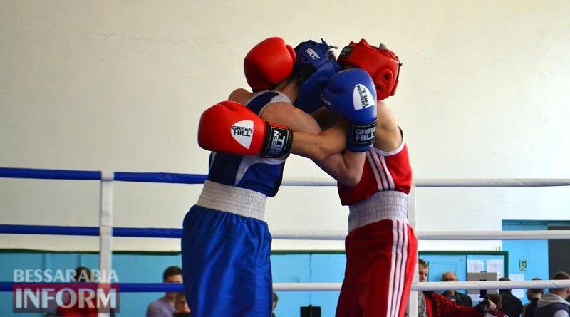 В Шабо впервые проходит чемпионат Украины по боксу среди школьников