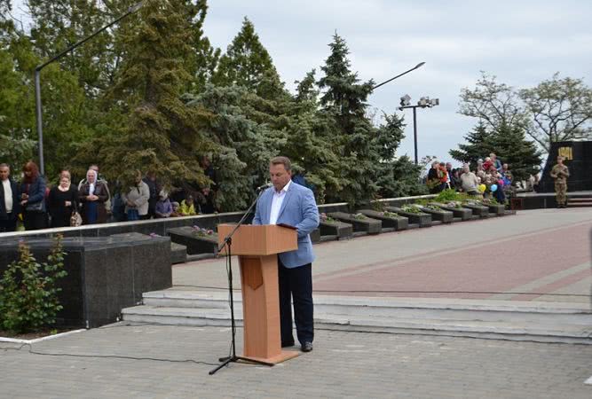 Живой коридор, митинг-реквием, выставка и праздничный концерт: в Белгород-Днестровском отметили День Победы