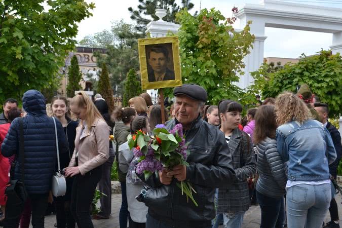 Живой коридор, митинг-реквием, выставка и праздничный концерт: в Белгород-Днестровском отметили День Победы