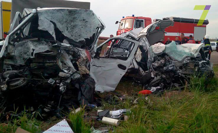 Подробности автокатастрофы на трассе Одесса – Южный (фото)