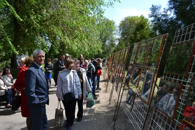 Живой коридор, митинг-реквием, выставка и праздничный концерт: в Белгород-Днестровском отметили День Победы