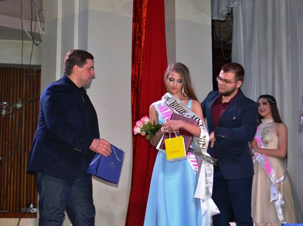 В Белгород-Днестровском прошло масштабное и яркое шоу "Мисс Аккерман - 2019" (фоторепортаж)
