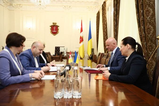 В Одесском центре админуслуг можно будет получить новый паспорт вместе с водительскими правами