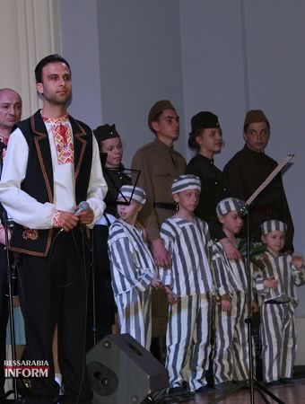 "Помним. Побеждаем": блистательное музыкально-театрализованное представление ко Дню памяти и Дню Победы в Измаиле