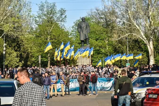 По центру Одессы маршем прошли активисты (фото)