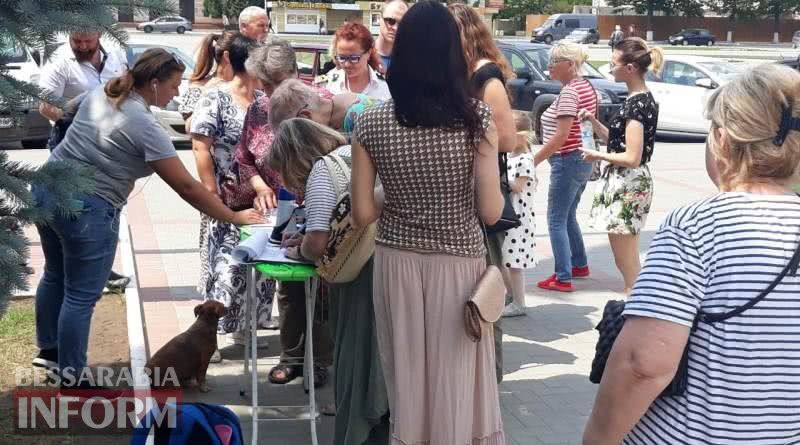 В Измаиле недовольные качеством питьевой воды горожане протестуют против повышения тарифов