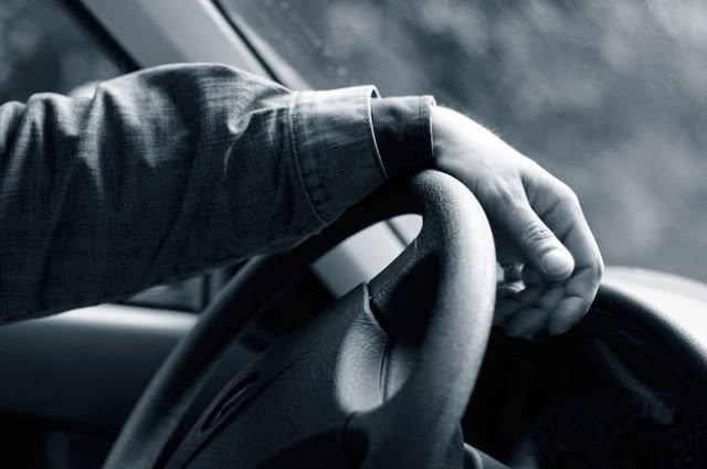 В Одессе мужчина застрелился в собственном авто