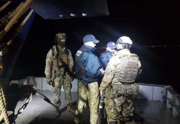 Морская охрана задержала три рыбацкие шхуны под флагом Турции – они двигались в Одесский порт