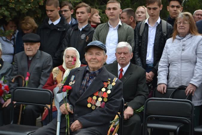 Живой коридор, митинг-реквием, выставка и праздничный концерт: в Белгород-Днестровском отметили День Победы
