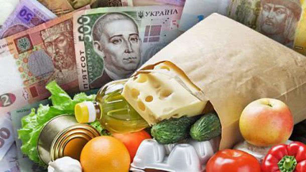Четверть уходит на мясо и колбасу: стало известно, сколько украинцы тратят на продукты