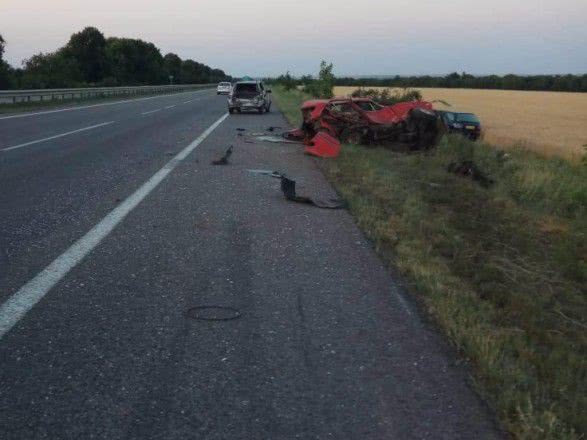 В Одеській області Lexus потрапив у ДТП, є загиблі