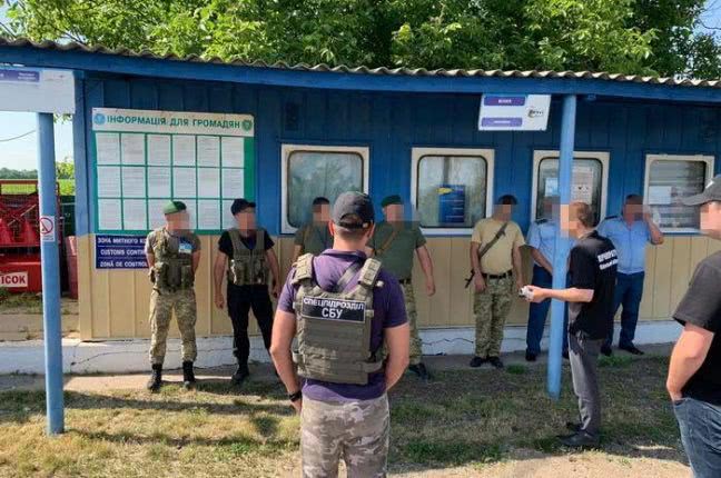 Одесская область: СБУ задержала сотрудников таможни и Госпогранслужбы за взяточничество