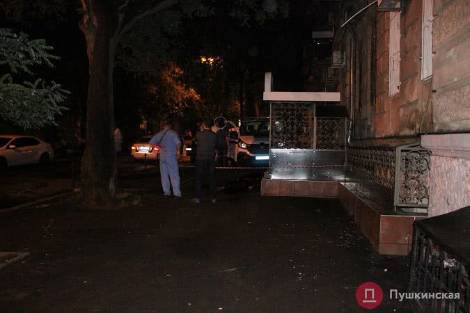В центре Одессы произошло тройное убийство, подозреваемого задержали на месте. Фото