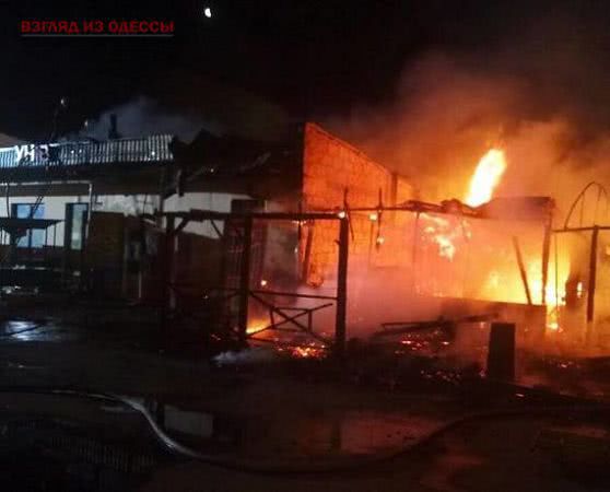 В Одесской области сгорели торговые точки