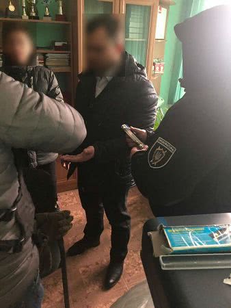 10 лет тюрьмы грозят налоговику из Одесской области за систематические взятки. Фото