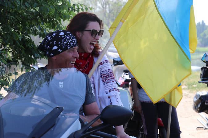Байкеры в шароварах, казацкий двобой и украинский фольклор: в Аккерманской крепости отгремел фестиваль «Украинская Бессарабия»