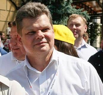 Сергей Веселов: «Верховная Рада — это единственный государственный орган, где нанятые работники, получая высокую зарплату, не ходят на работу»