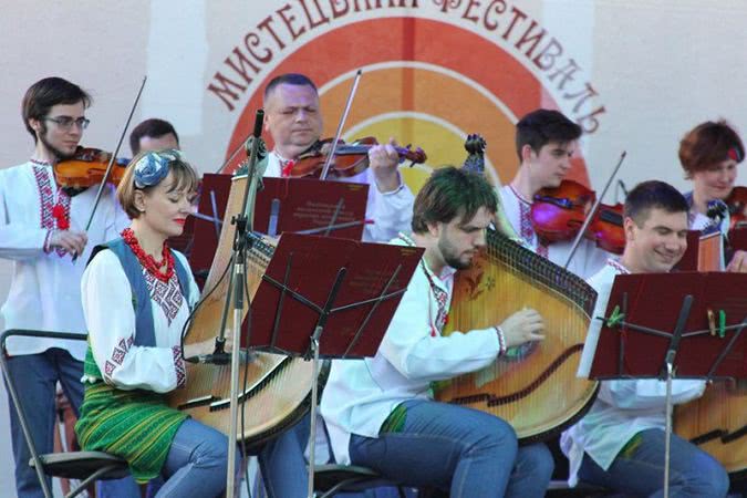 В Белгороде-Днестровском красочно, разнообразно и весело отметили День города