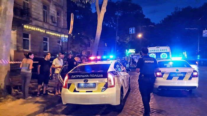 На Ришельевской пьяный водитель устроил ДТП и пытался сбежать. Тяжело ранен пешеход