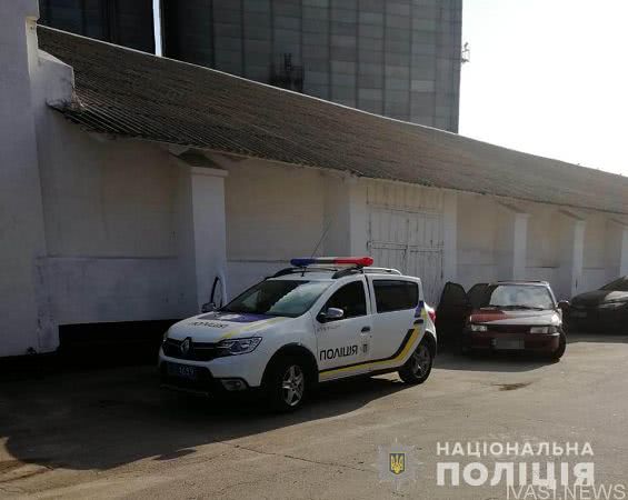Одесская полиция взялась за захват зерна на измаильском элеваторе