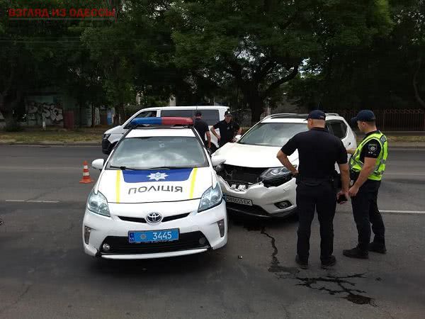 В Одессе в ДТП снова попала патрульная машина