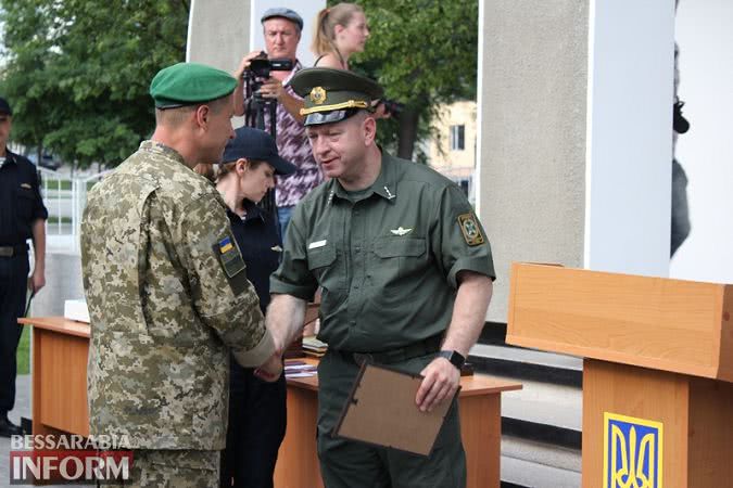 Визит нового главы Госпогранслужбы в Измаил: обновленному военному госпиталю вручили новое медоборудование и реанимобиль
