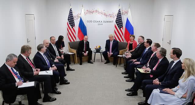 В Осаке президенты России и США обсудили Украину