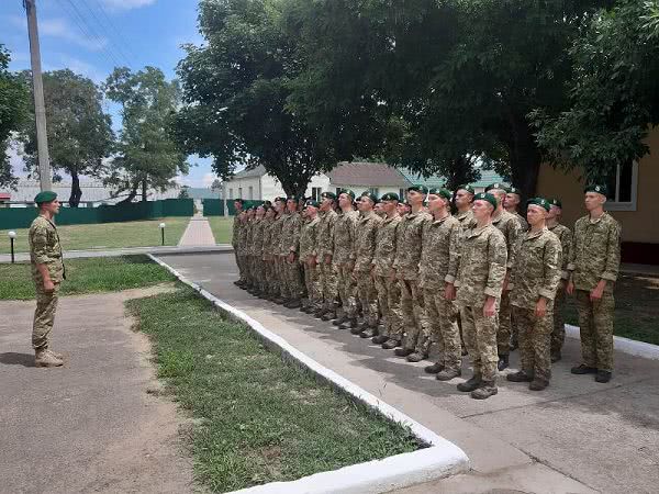 Ряды измаильского погранотряда пополнили почти полсотни военнослужащих срочной службы со всей Украины