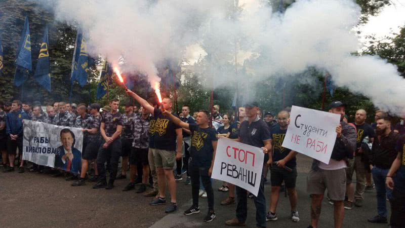 Студентів і викладачів Одеської юракадемії змушують брати участь у виборчій кампанії Ківалова — активісти