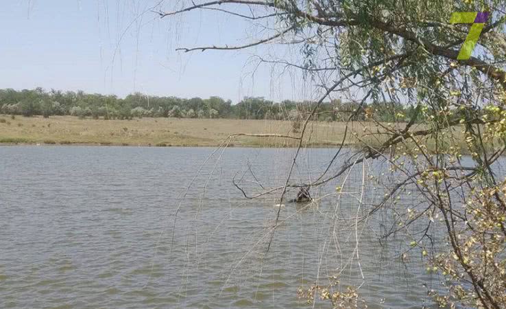 В Одесской области спасатели нашли тело утонувшего в пруду мужчины (фото)