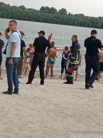 На городском пляже Измаила ищут утонувшего парня