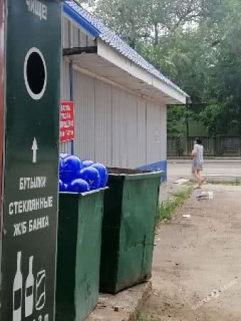 Измаильчане выкидывают в мусор предвыборную агитацию Урбанского