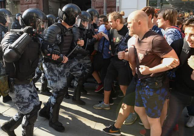 Захват улиц в Москве посредством социального инжиниринга