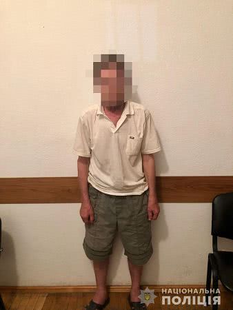 Житель Одесской области задушил своего сына и спрятал труп в выгребной яме у родственника. Фото