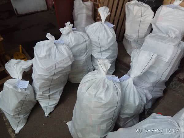 На рынке Болграда выявили торговые точки, в которых продавали безакцизный алкоголь и сигареты