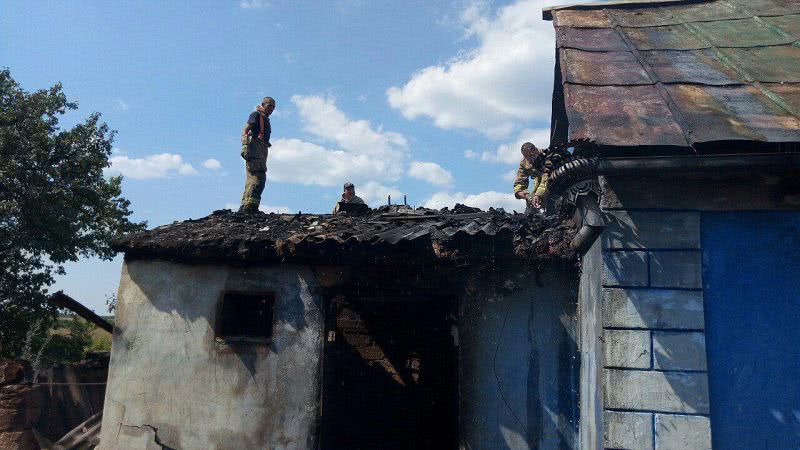 В Одесской области четыре часа тушили пожар и нашли труп женщины. Фото