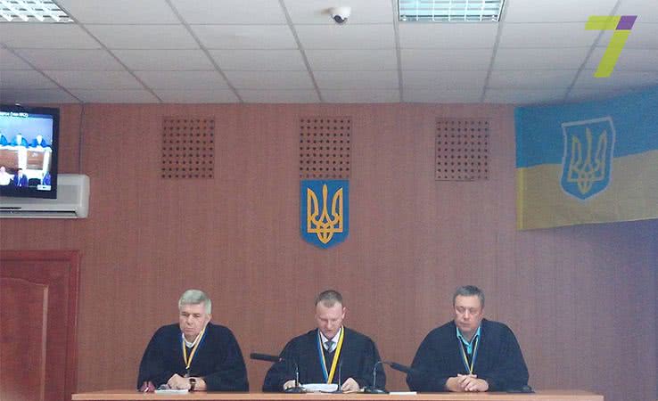 Труханову зачитывают приговор в 400 страниц (фото)